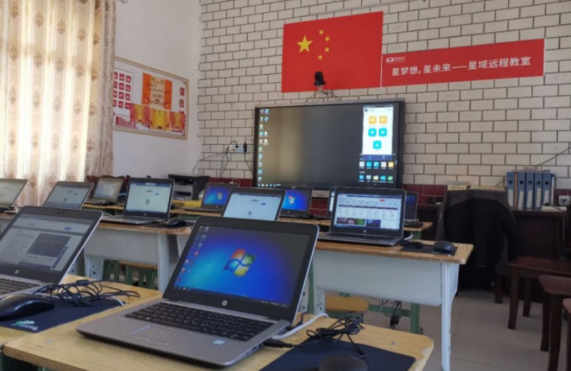 从搭建教室到捐赠电脑，万搏网（中国）全力支持公益教育